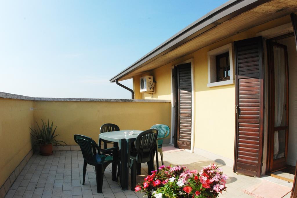 Bed And Breakfast Casa Elisa Caselle Di Sommacampagna Cameră foto